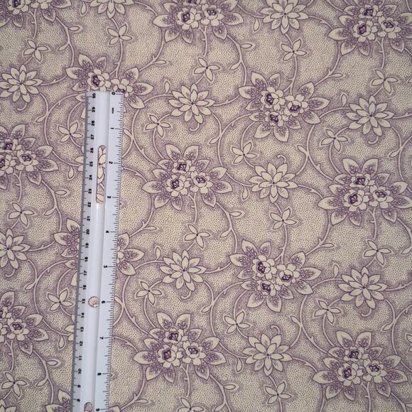 VTG Purple Flower Print with Vines on Cream by Springs Creative - 1/2 Yard - Picture 4 of 6